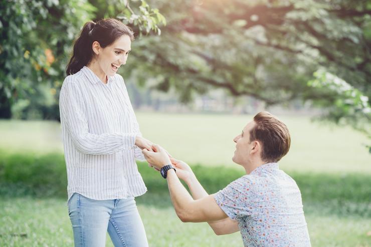 結婚したい女性の特徴とは 恋人にしたい女性との違いを知って結婚したいと思われる女性になろう 婚活応援コラム